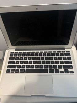 Apple MacBook Air Laptop