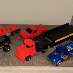 Hot Wheels Pickup Trucks & Hauler 1/64 Diecast 