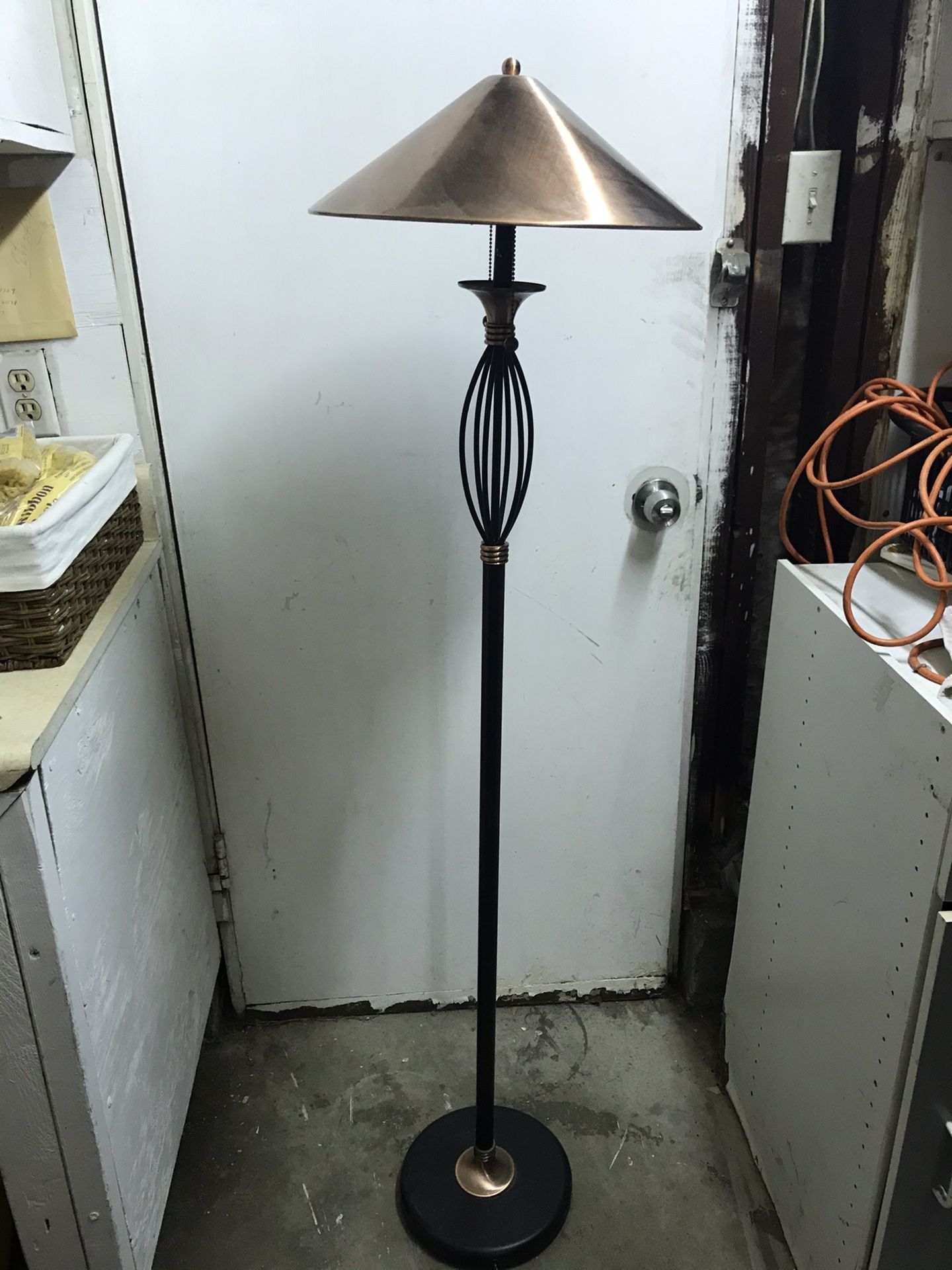 Floor lamp brass