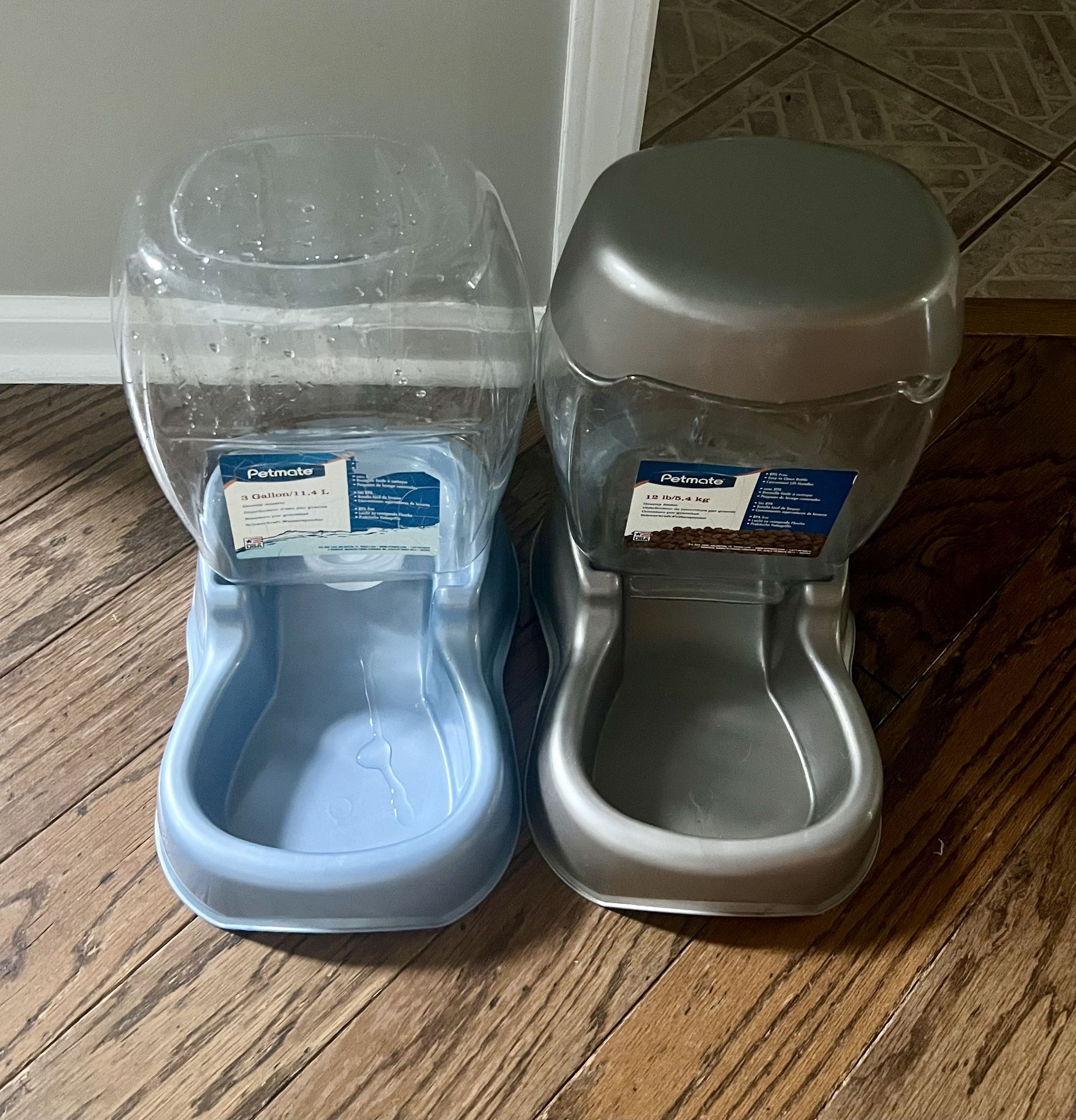 Large Dog Food and WaterDispenser
