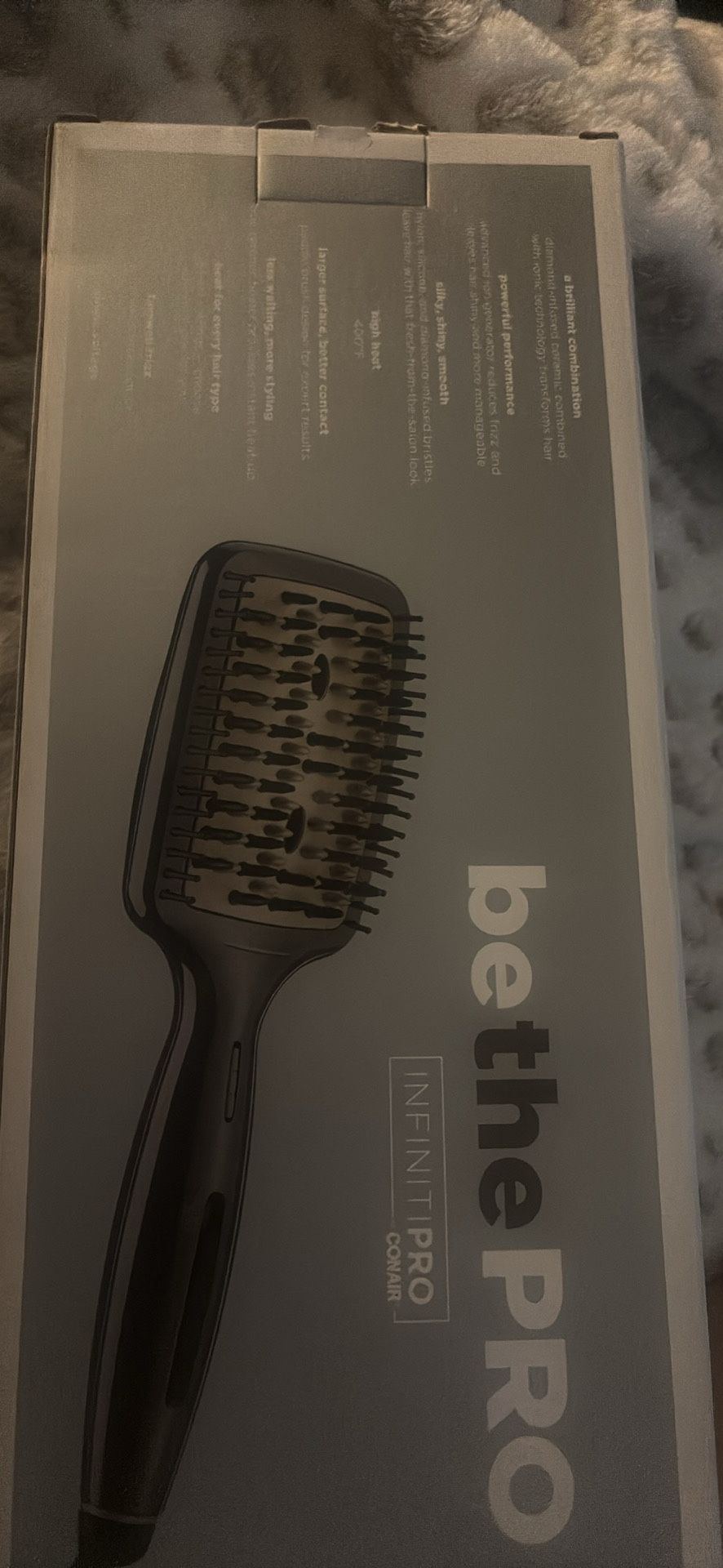 ✨ 🆕 ✨Infiniti PRO Conair Ceramic Diamond Infused Hot Brush