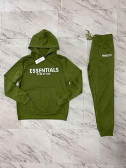 ESSENTIALS Jogger Set