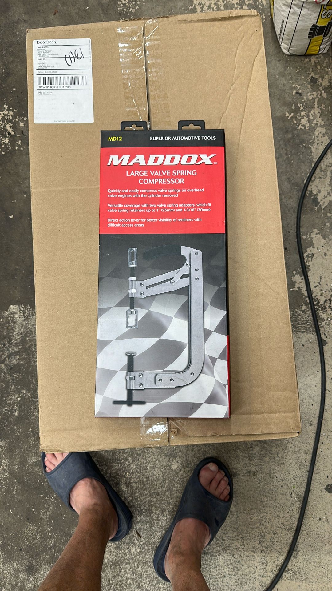 Large valve spring compressor