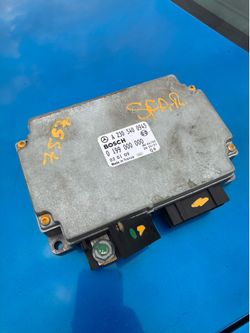 Mercedes SL500 battery control module BCM SL class R230