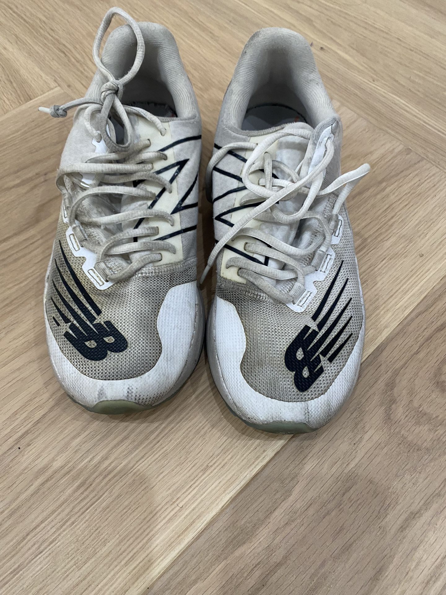 New Balance Turf Shoes Size 6 Youth