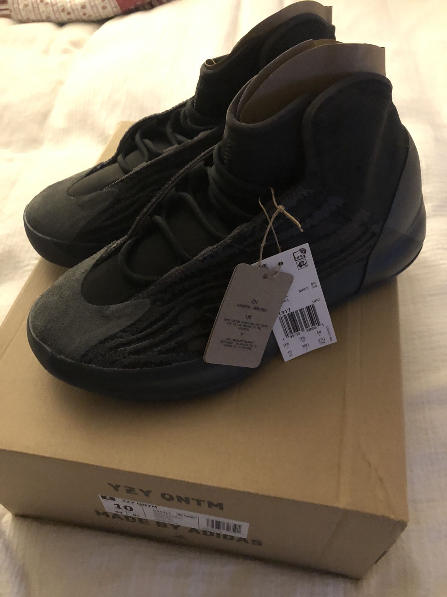 Yeezy QNTM Size 10 Brand New