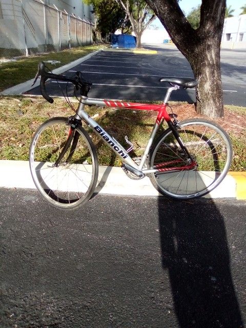 Bianchi San Mateo Road Bike 