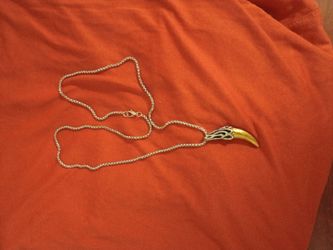 100% silver chain with medallion