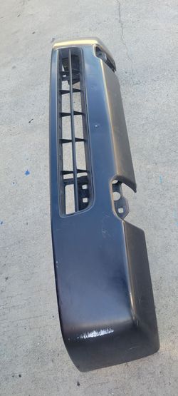 2020 nissan N V  250 front bumper