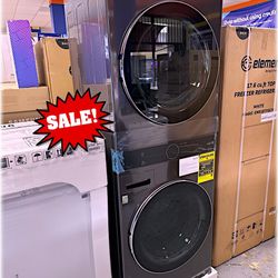 LG Front Load WashTower 4.5 cu.ft Washer & 7.4cu.ft Gas Dryer