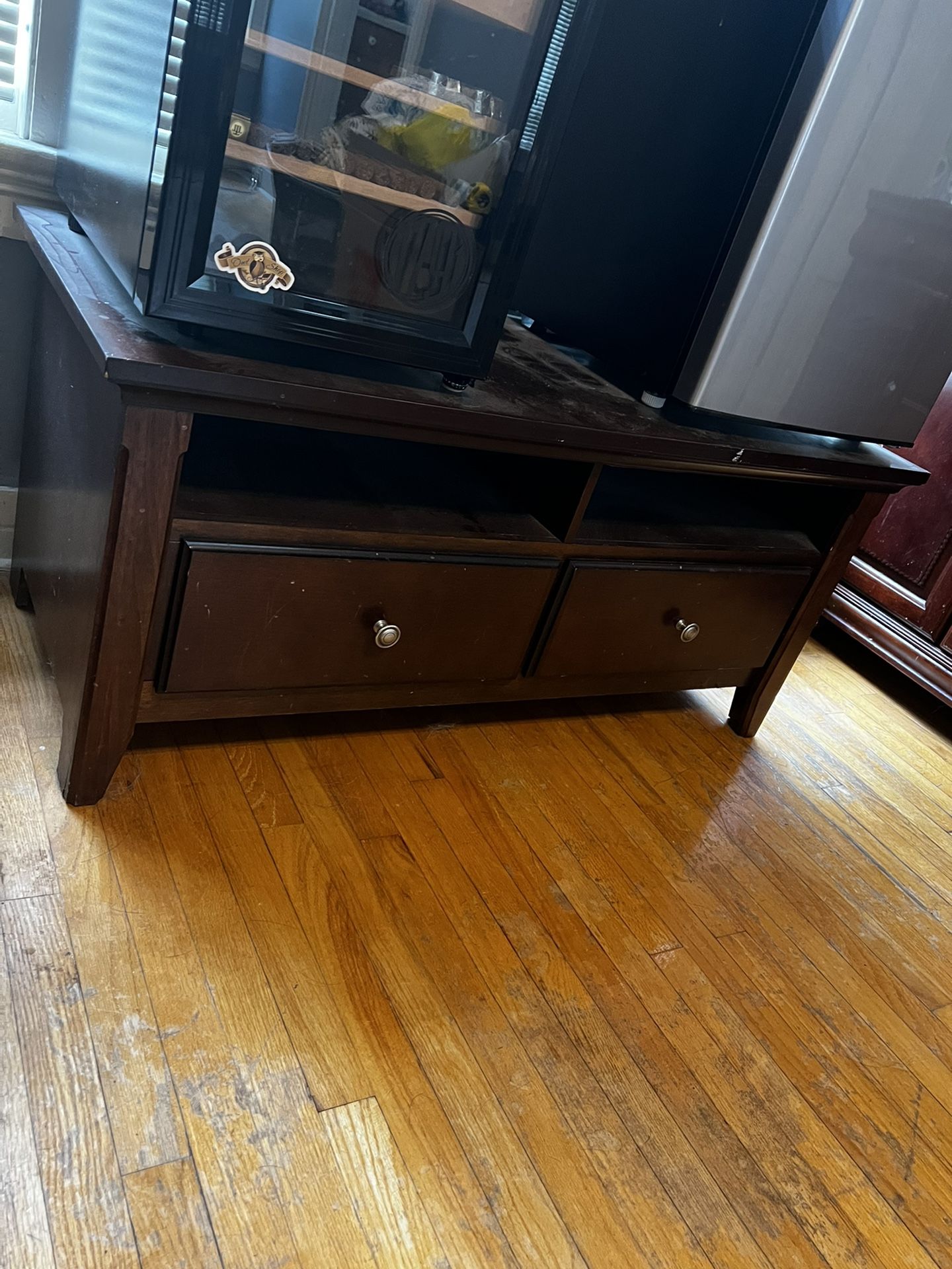 Coffee table - TV Stand