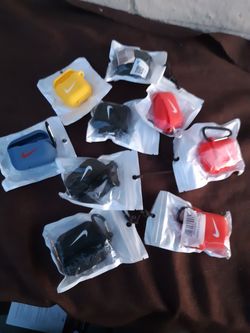 Earbuds case protectors