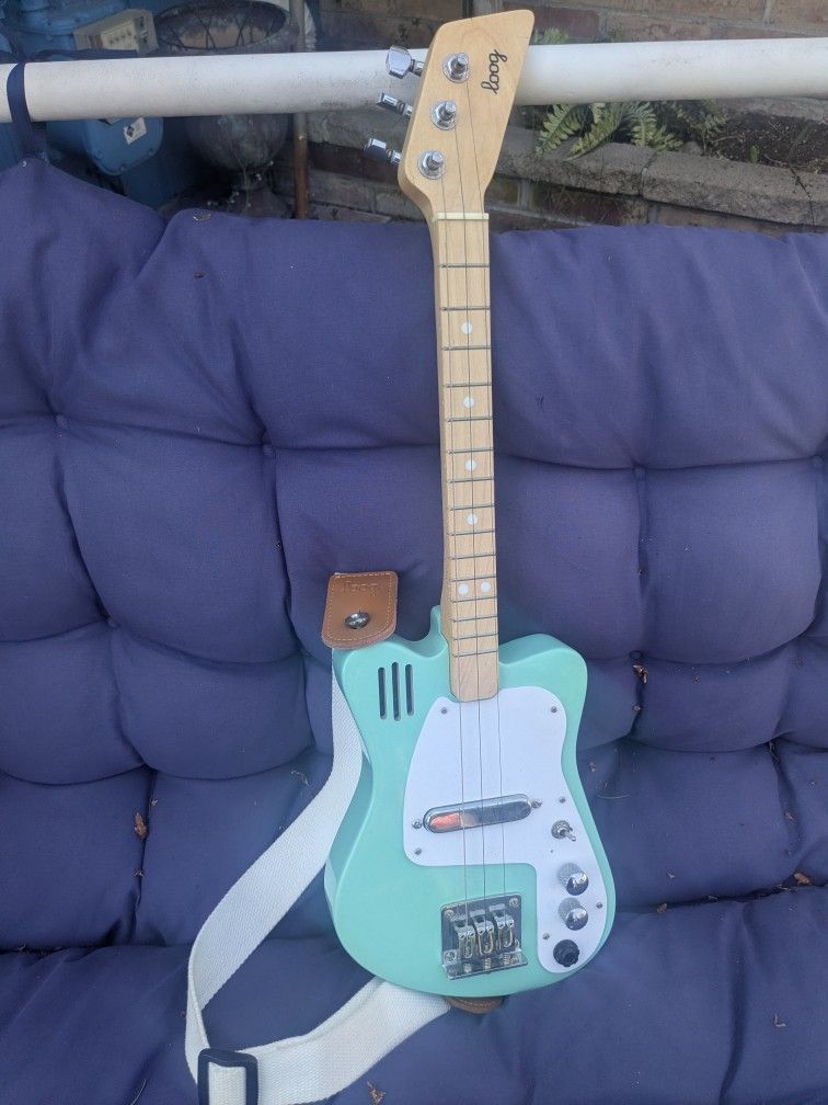 Loog Mini Electric Guitar 3 String