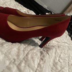 Red heels size 5