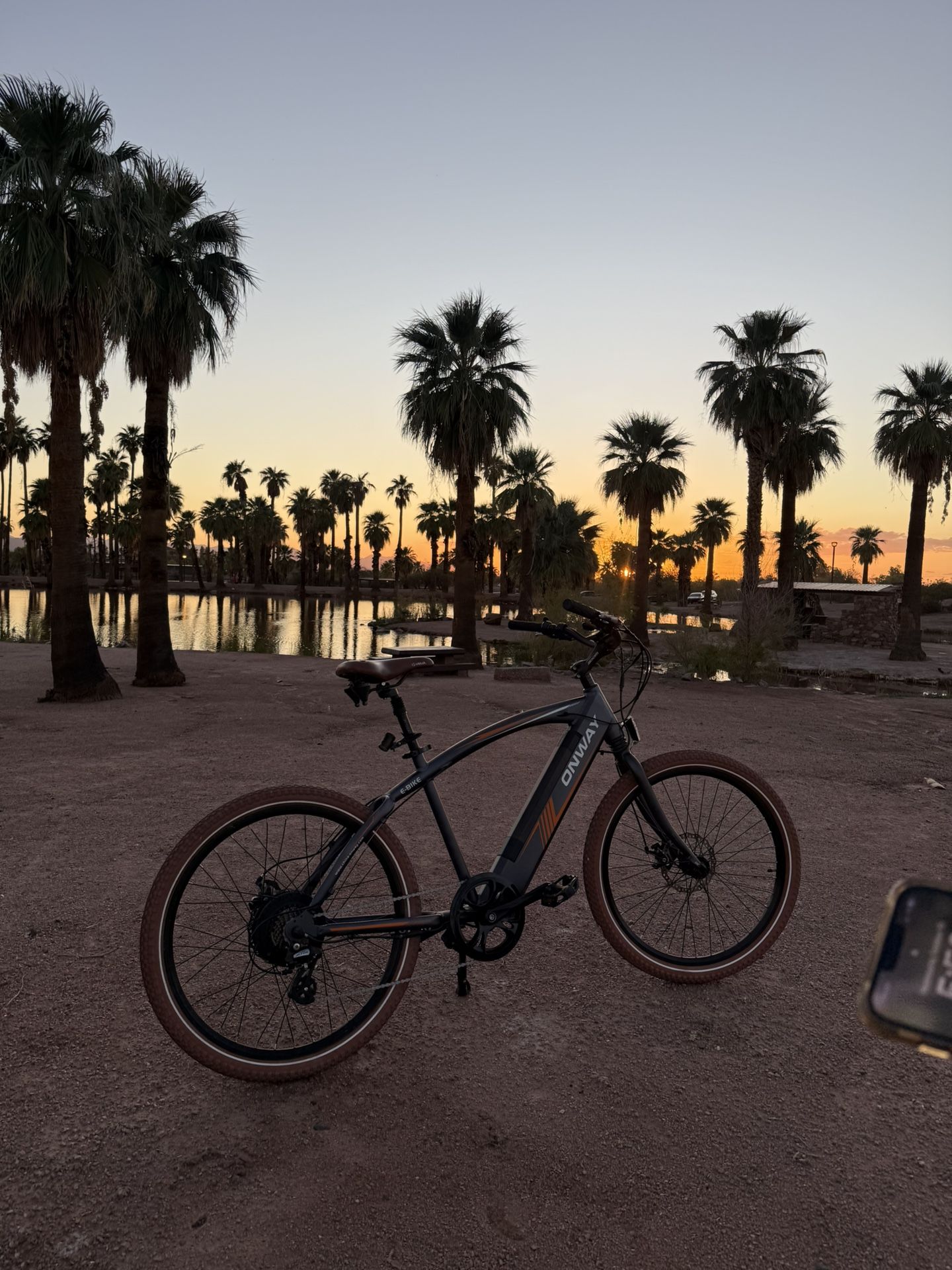 Electric beach cruiser bike