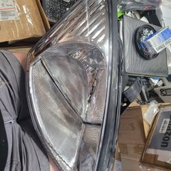 Ford Focus Headlight 2000-01