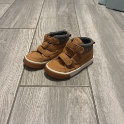 Kids Shoes Size 7c