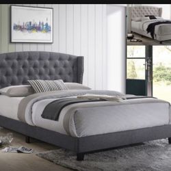 QUEEN SIZE PLATFORM TUFTED BED *** Color GREY***