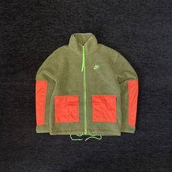 NIKE FLEECE JACKET SIZE SMALL