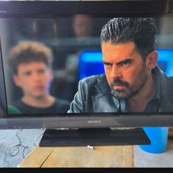 Sony 32" Television KDL-32EX400