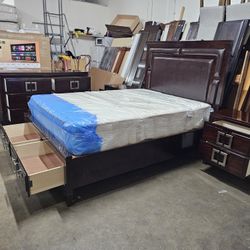 Queen Bedroom Set 
