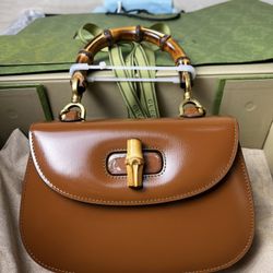 Brand-new Gucci Bamboo joint Bag (coffee color)