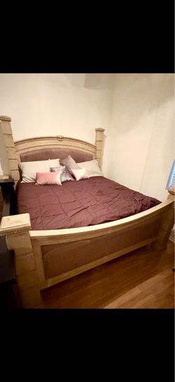 King Size luxury bed and 2 Mable top end tables