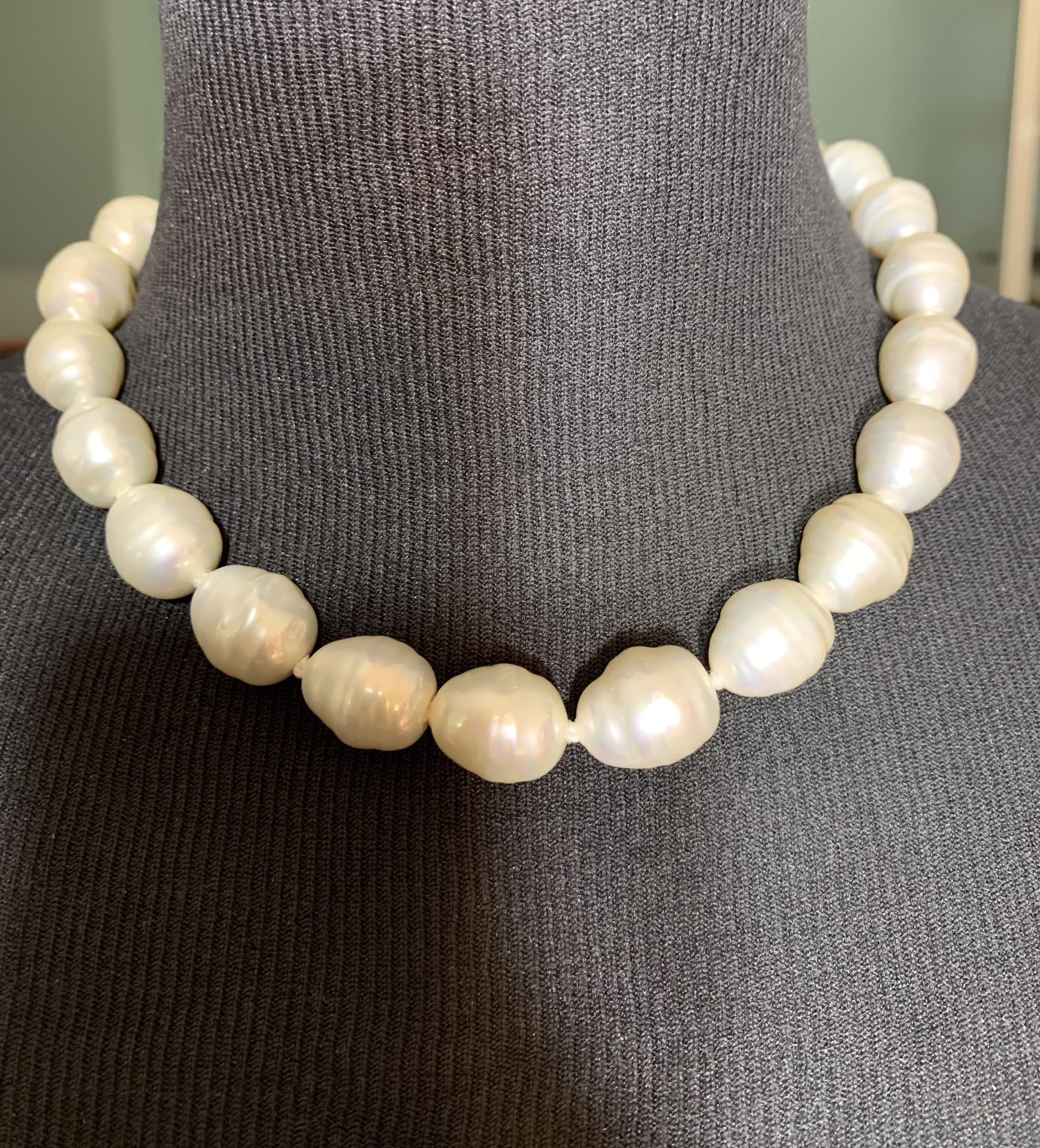 JOIA MAjorca giant baroque Pearl NECLACE