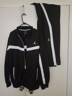 Jordan Dri fit basket ball suit Large