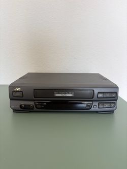 JVC VHS VCR Player/Recorder + 6 VHS Tapes – TESTED & WORKING