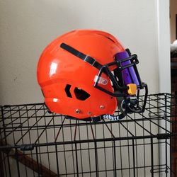 Schutt Vengeance Football Helmet 