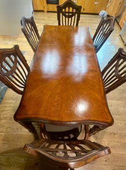 Dinning Table & Chairs