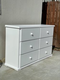 Solid Wood White 6 Drawer Dresser