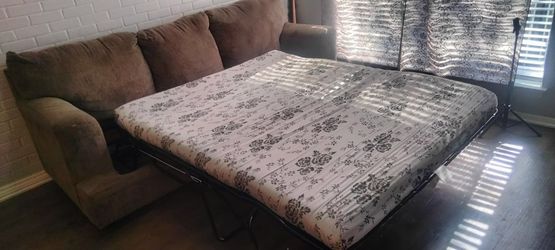 Sofa Cama Matrimonial En Muy Buenas Condiciones Lo Compre Hace 4 Meses 