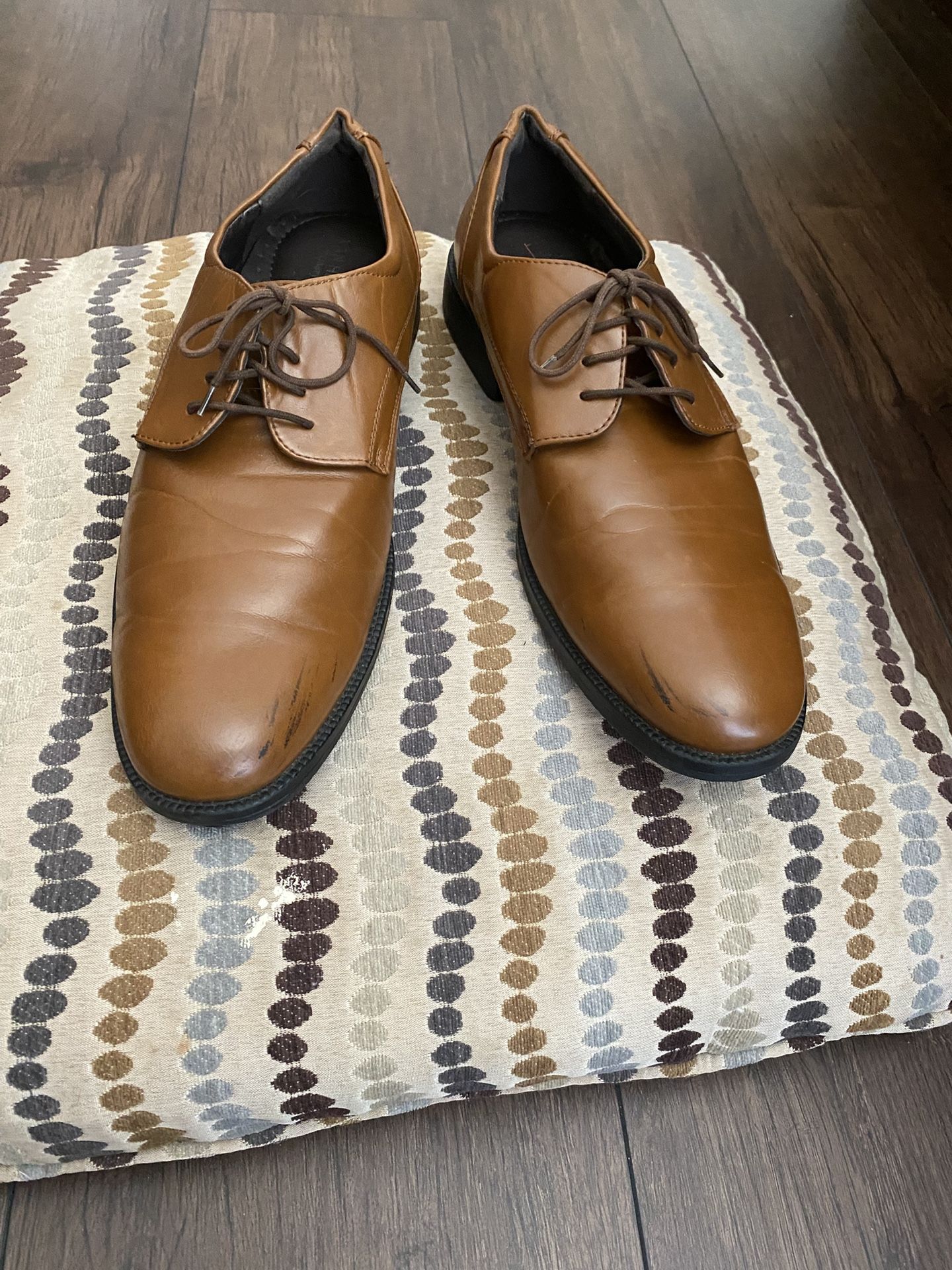 VAN HEUSEN Men’s Larry Dress Shoes Light Cognac Brown Size 11