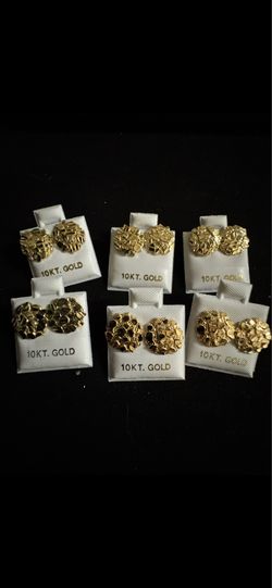 10k NUGGET EARINGS