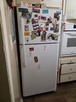 Good working Refrigerator. Moving! Need Gone ASAP!