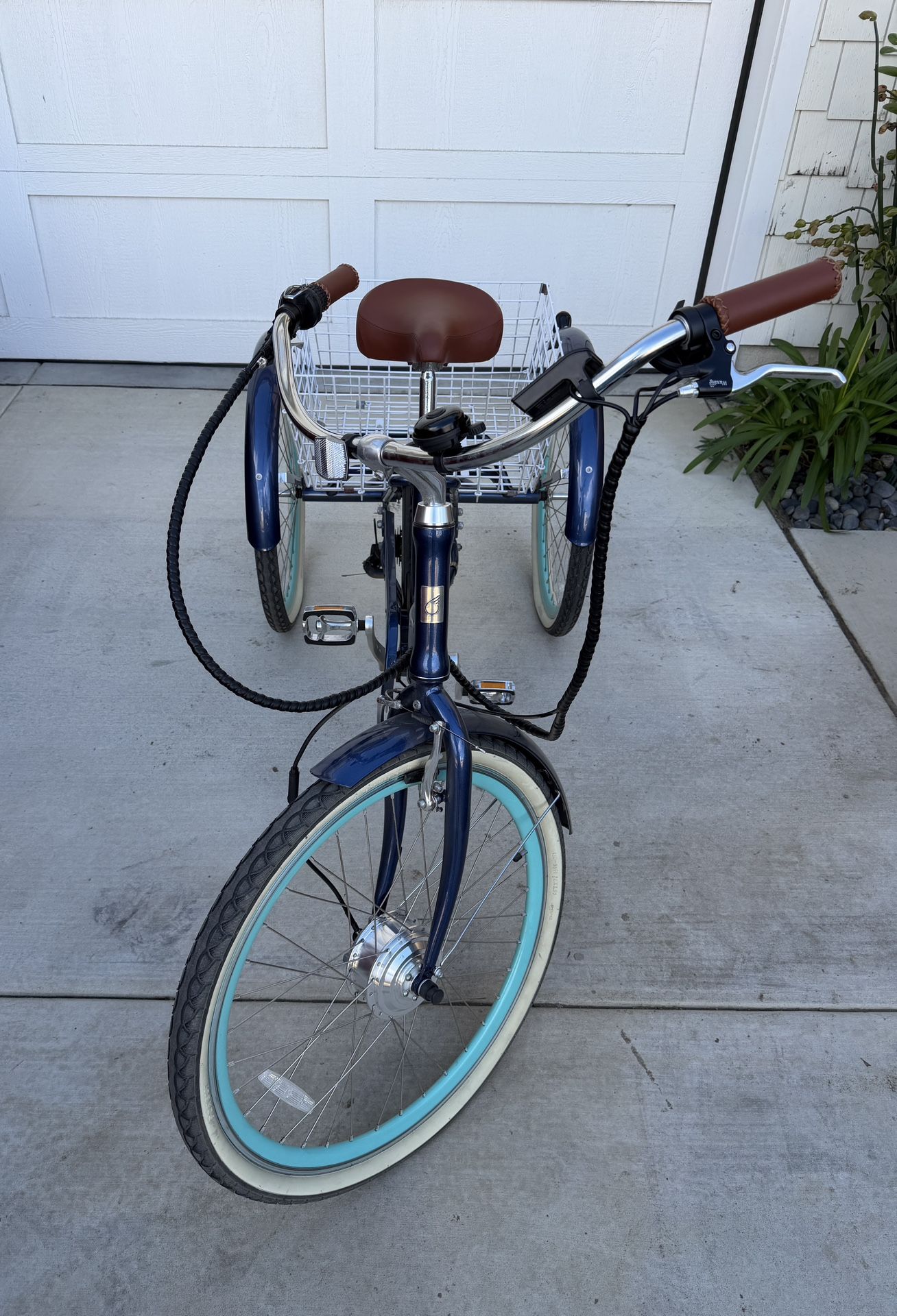 sixthreezero EVRYjourney Electric Tricycle (250W) – Great Condition