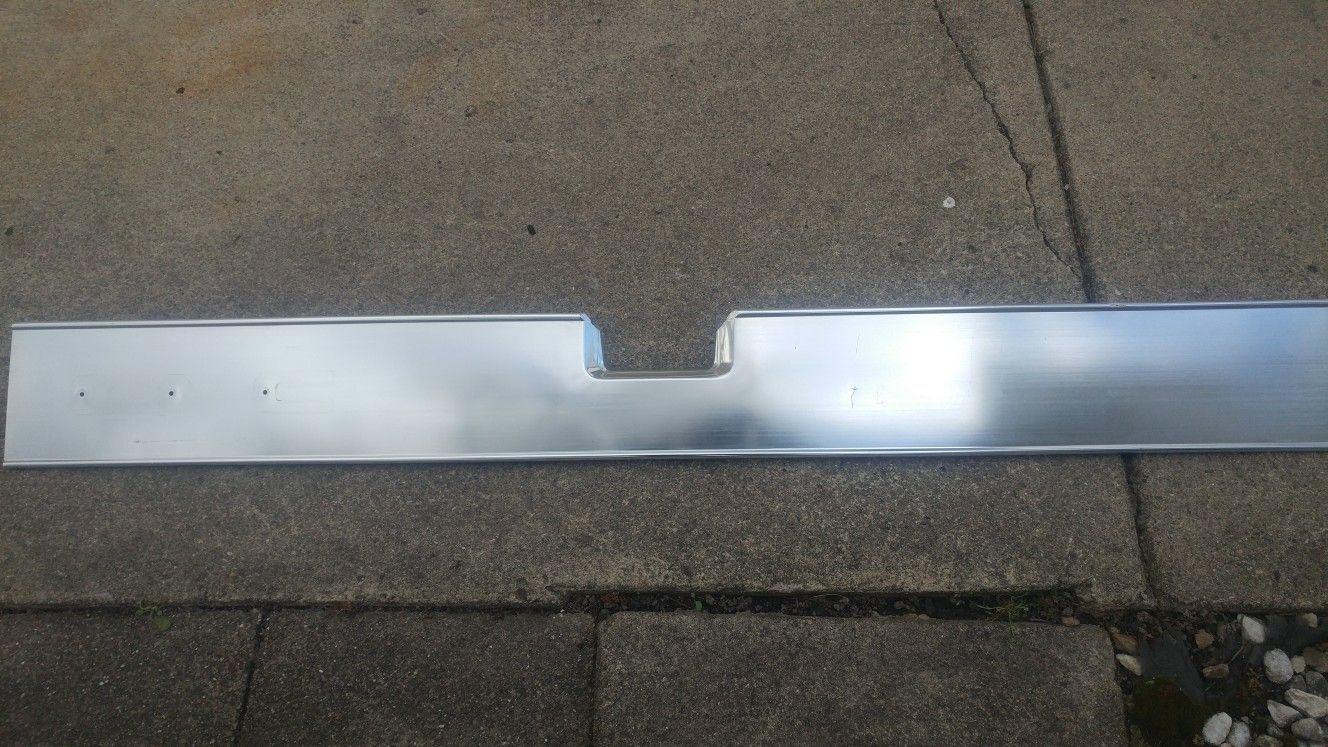 73 - 80 GMC SIERRA CLASSIC TAILGATE PANEL BAND SQUARE BODY 5.0 V8 5.7 SBC 454 BBC