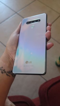 LG style 6