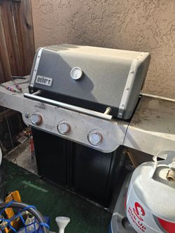 Weber Grill & Propane Tank