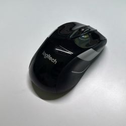 Logitech Travel Mouse With Bluetooth USB With Battery