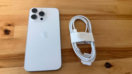 Brand New Unlocked iPhone 16 Pro Max 256GB Silver Titanium.