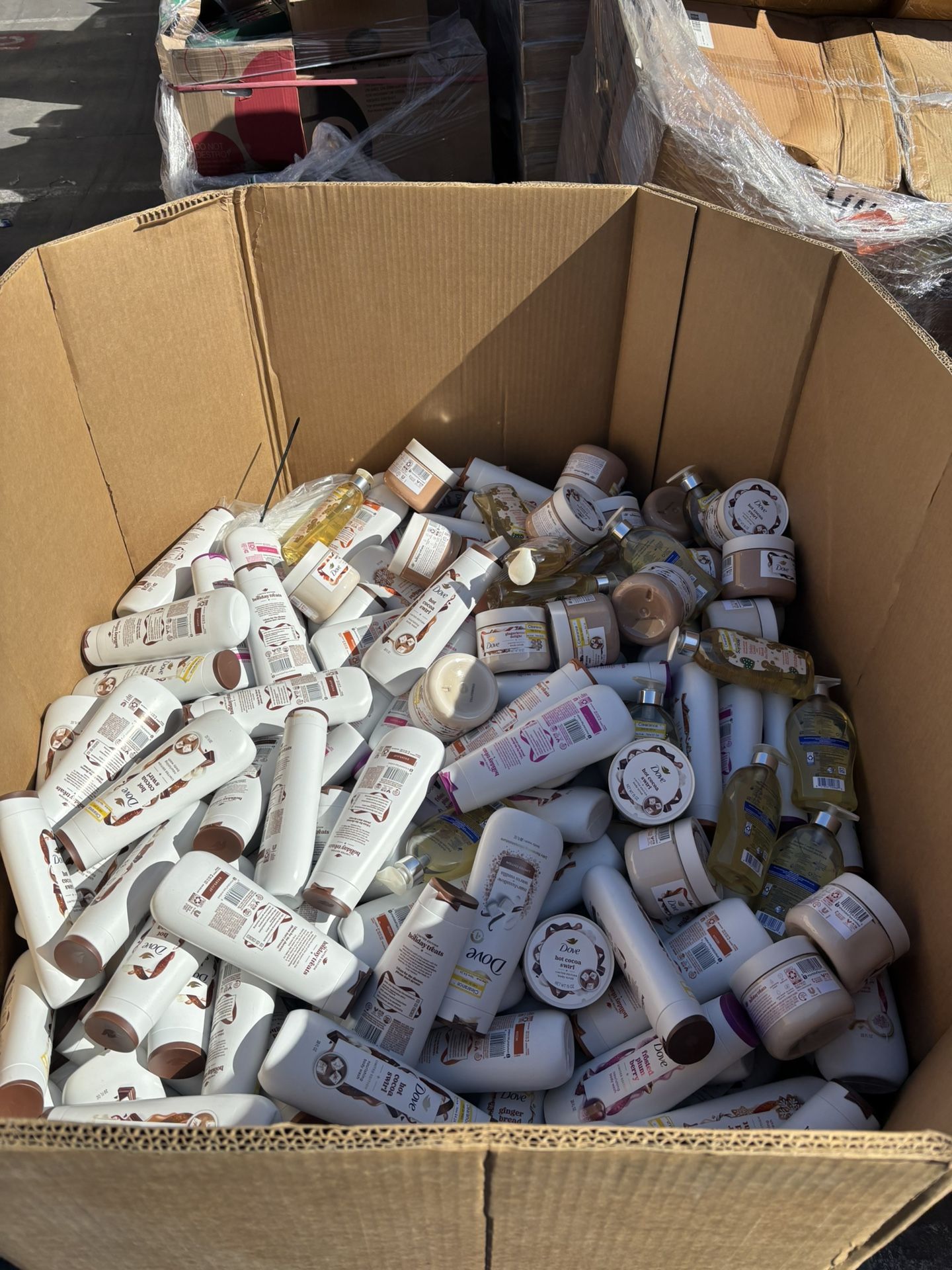 Dove Body Soap, Different Flavor $3Each A Pallet A Body Soap New