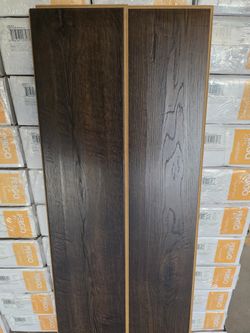 Pergo
Outlast+ Java Scraped Oak 12 mm T x 6.1 in. W Waterproof Laminate Wood Flooring (16.12 sq. ft./case)