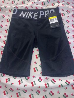 Women’s Nike Pro Training Shorts w/ tags - Small