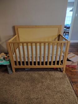 baby crib