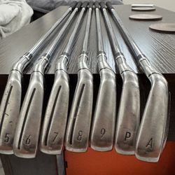 Taylormade Stealth 5-AW Stiff