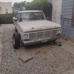 FORD 71. Explorer.  Caja Grande 8 Birlos 