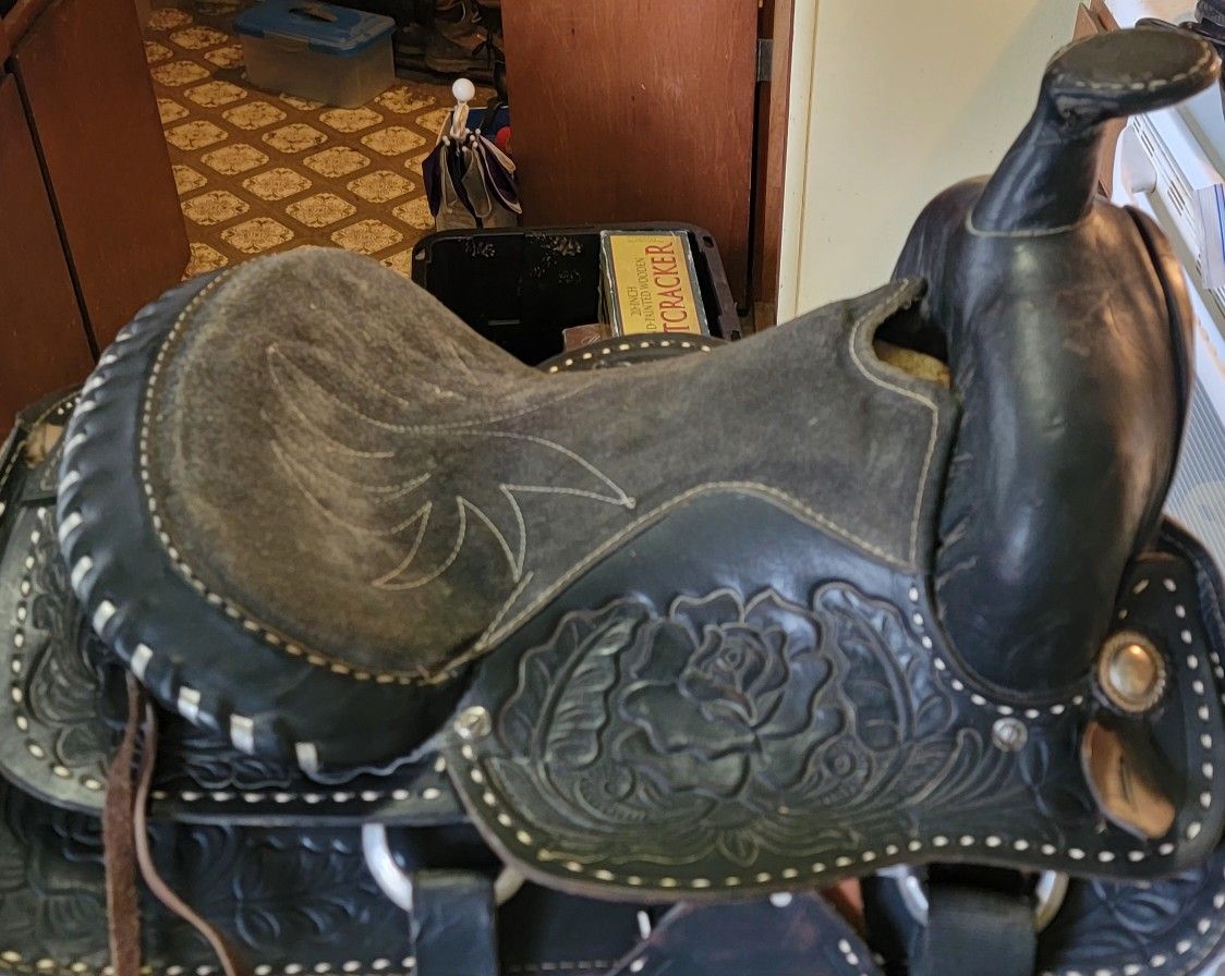 Western Saddle